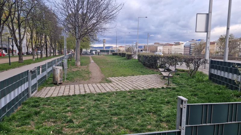 PA Franz-Josefs-Kai im 1. Innere Stadt – Hundezone (Foto 1)