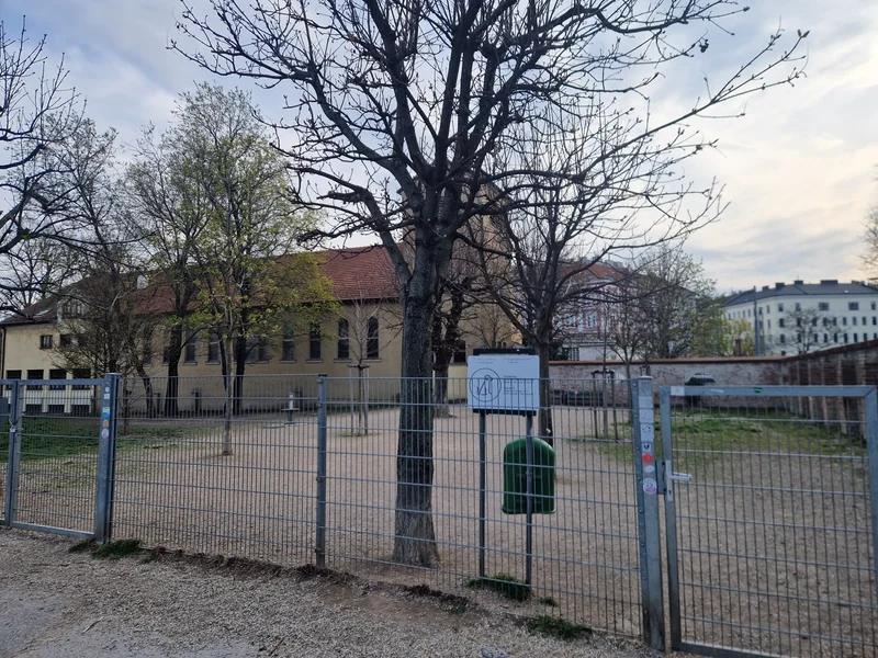 Augarten West (Bundesgärten) im 2. Leopoldstadt – Hundezone (Foto 1)