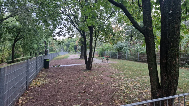 Hundertwasser-Promenade im 3. Landstraße – Hundezone (Foto 1)