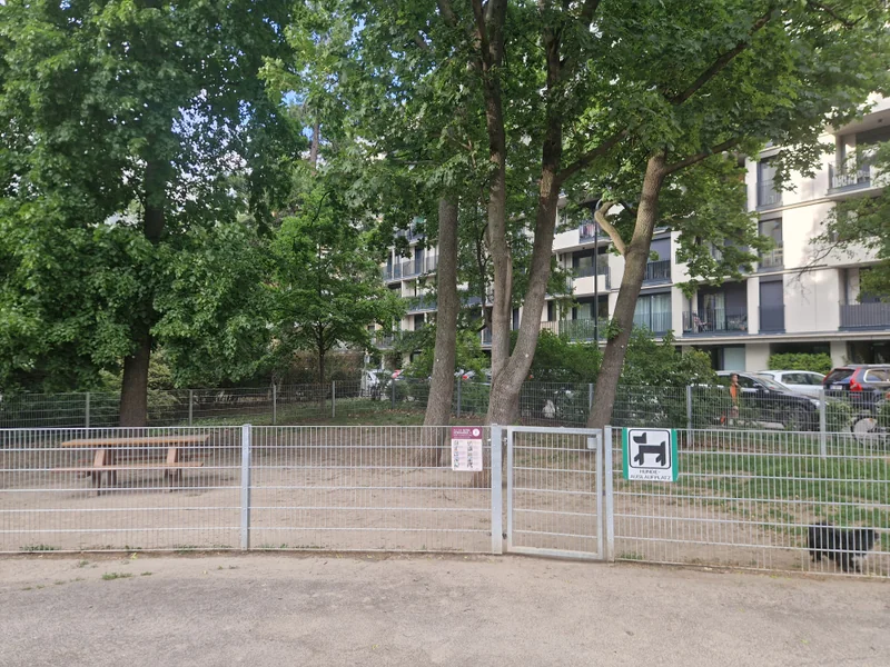 Modenapark im 3. Landstraße – Hundewiese (Foto 2)