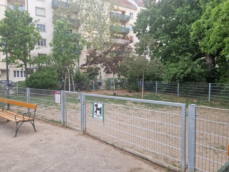 Modenapark im 3. Landstraße – Eingang (Foto 4)