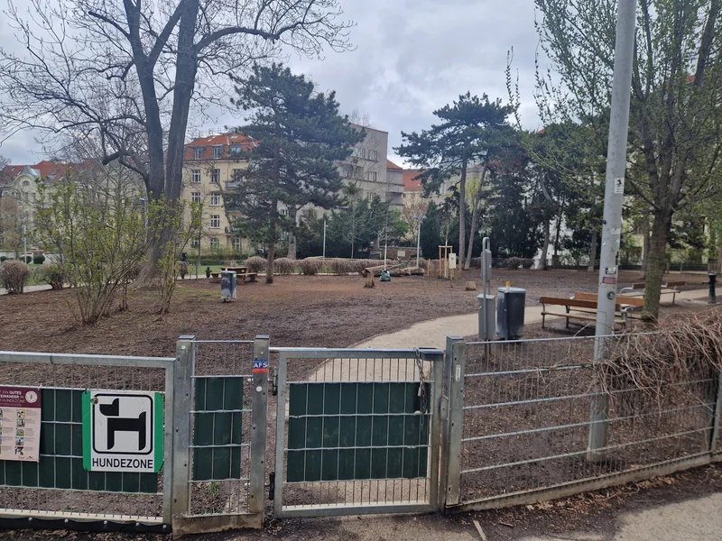 Schubertpark im 18. Währing – Eingang (Foto 4)