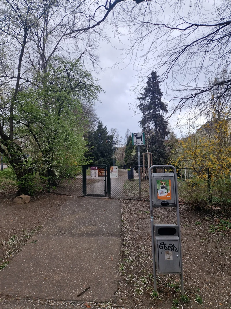 Türkenschanzpark im 18. Währing – Hundezone (Foto 1)