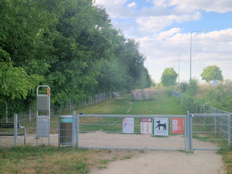 An den alten Schanzen Hundezone im 22. Donaustadt – Hundezone (Foto 1)